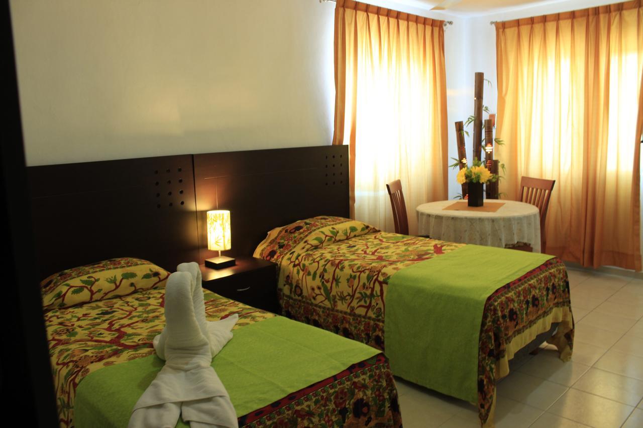 Maya Vacanze Calle 4 Akumal Bagian luar foto